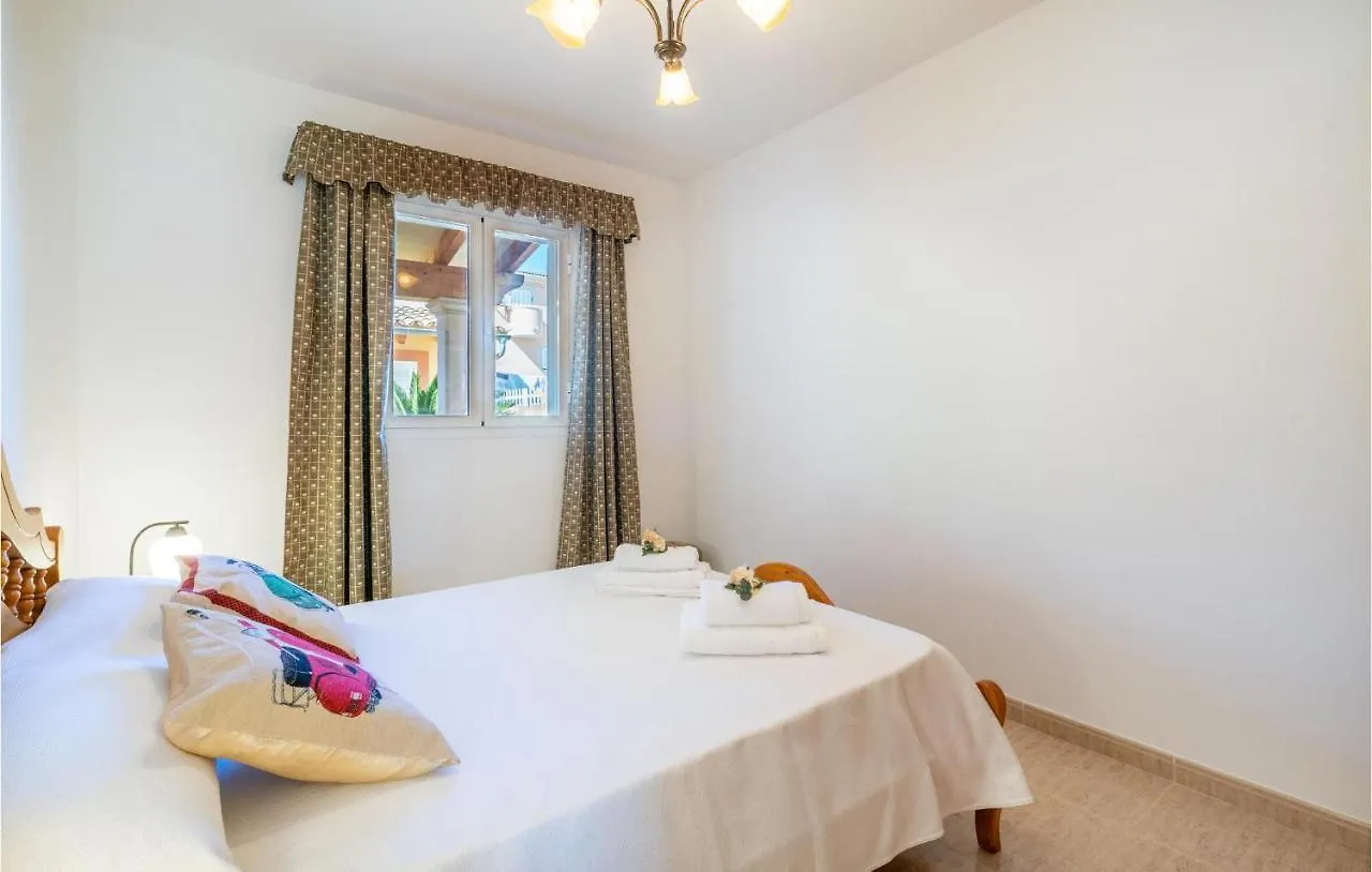 4 Bedroom Stunning Home In Port Dalcudia Port de Alcudia  Spanje