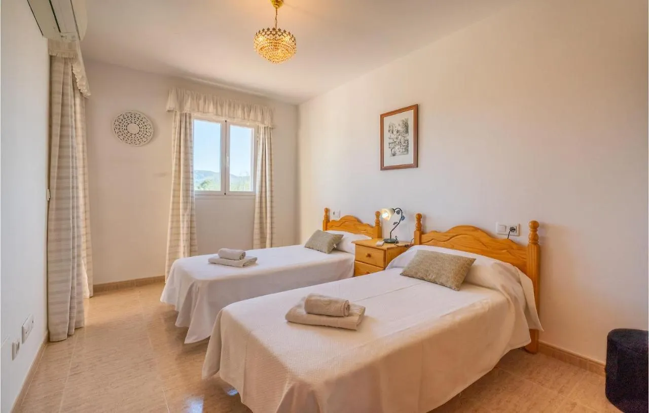 4 Bedroom Stunning Home In Port Dalcudia Port de Alcudia  0*, Port de Alcudia (Mallorca)